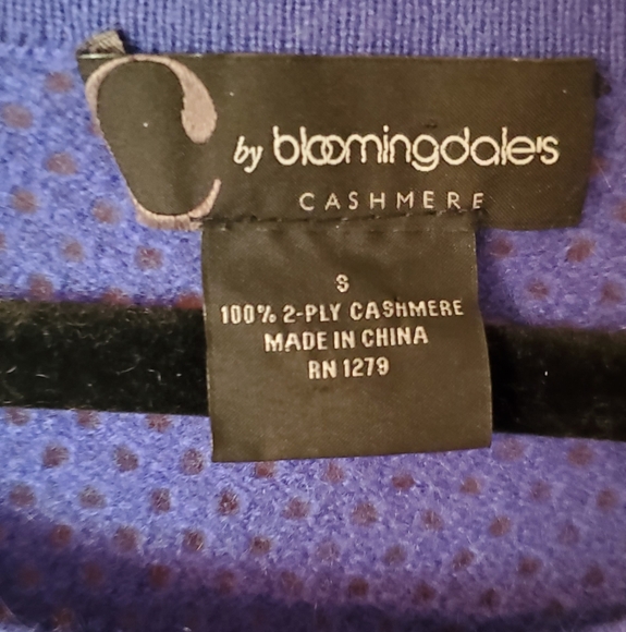 Bloomingdale's Cashmere Crewneck women's M - Picture 2 of 5